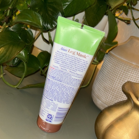 🍁nair leg mask exfoliate and smooth - Picture 3 of 4